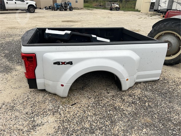 2017 FORD F350 Used Body Panel Truck / Trailer Components auction results