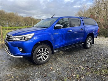 2018 TOYOTA HILUX INVINCIBLE Used Pickup Trucks Vans for sale