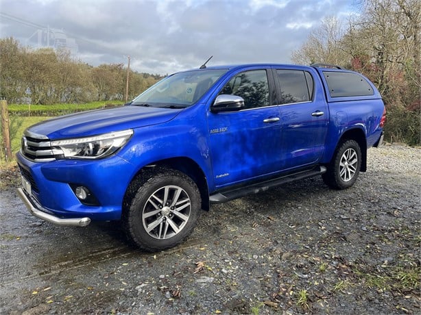 2018 TOYOTA HILUX INVINCIBLE Used Pickup Trucks Vans for sale