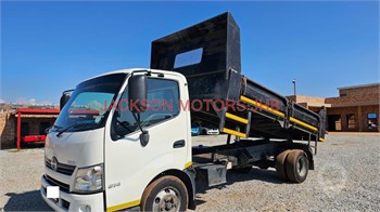 2016 HINO 300 814 Used Tipper Trucks for sale