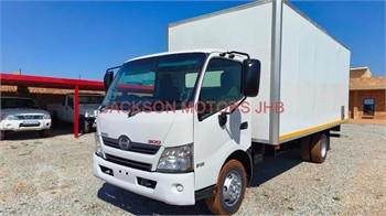 2016 HINO 300 915 Used Box Trucks for sale