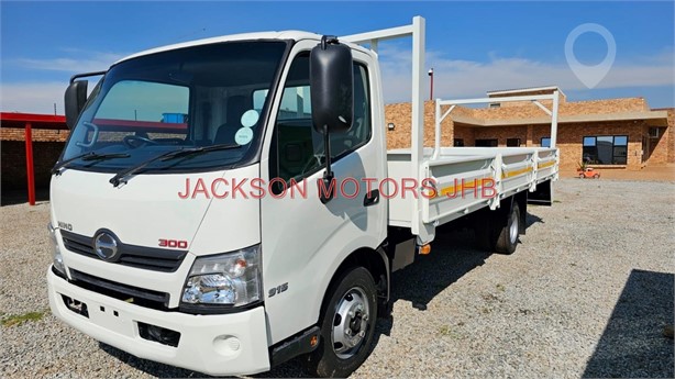 2019 HINO 300 915 Used Dropside Flatbed Trucks for sale