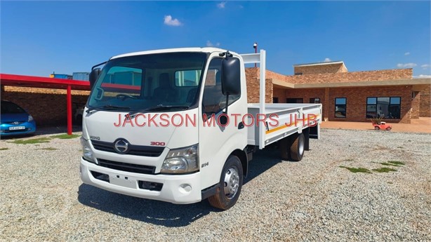 2018 HINO 300 814 Used Dropside Flatbed Trucks for sale