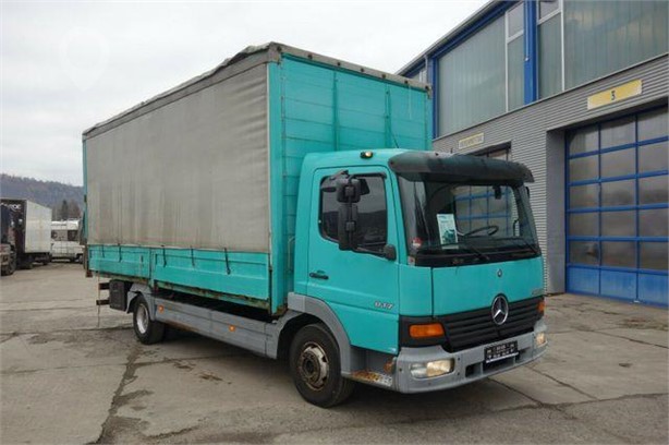 2000 MERCEDES-BENZ ATEGO 817 Used Curtain Side Trucks for sale