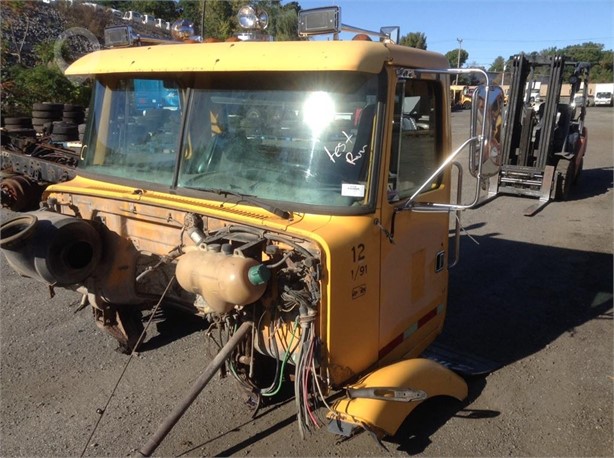1991 AUTOCAR WG Used Cab Truck / Trailer Components for sale
