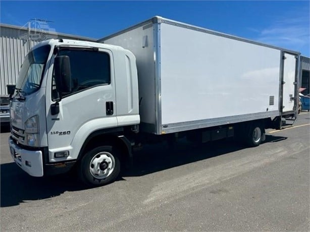 2019 ISUZU FRR110-260 Used Pantech Trucks for sale