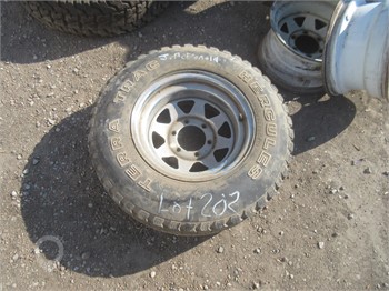 CHROME SPOKE RIMS GM 6 BOLT Used Wheel Truck / Trailer Components auction results