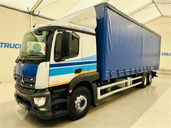 2015 MERCEDES-BENZ 1824 Used Curtain Side Trucks for sale