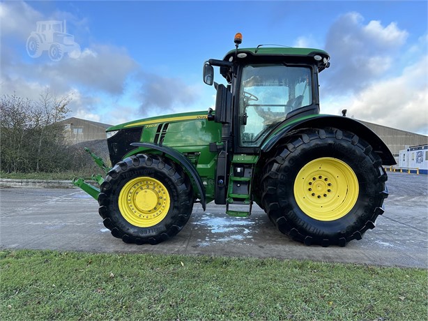 2017 JOHN DEERE 7310R Used 300 HP or Greater Tractors for sale