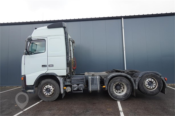 2003 VOLVO FH12.380 Used Tractor with Sleeper for sale