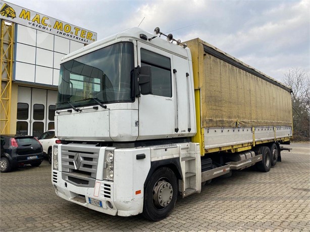 2005 RENAULT MAGNUM 440 Used Curtain Side Trucks for sale