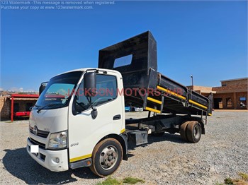 2019 HINO 300 915 Used Tipper Trucks for sale