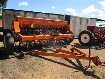 NAPIER GRASSLANDS 423 Used Seed Drills for sale