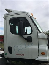 2013 FREIGHTLINER CASCADIA 113 Used Cab Truck / Trailer Components for sale