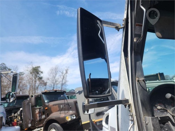2006 INTERNATIONAL Used Glass Truck / Trailer Components for sale