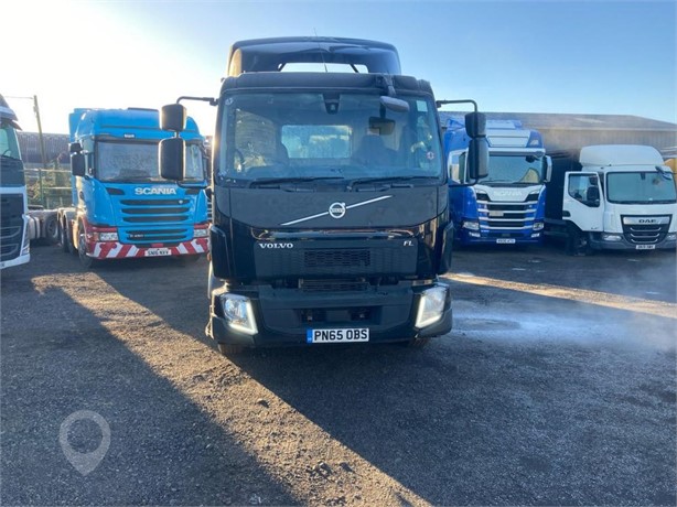 2015 VOLVO FL250 Used Tractor with Sleeper for sale