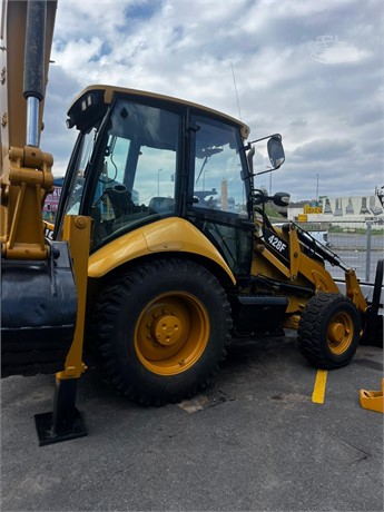 2015 CATERPILLAR 428F Used TLB for sale