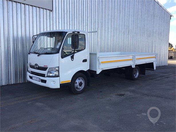 2016 HINO 300 815 Used Dropside Flatbed Trucks for sale