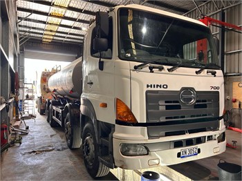 2009 HINO 700FY3248 Used Water Trucks for sale
