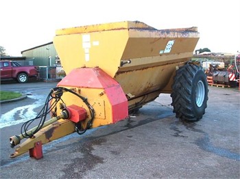 2007 RICHARD WESTERN SDS16 Used Dry Manure Spreaders for sale