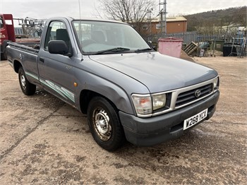 2000 TOYOTA HILUX Used Pickup Trucks for sale