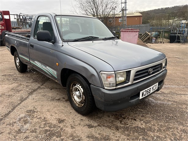 2000 TOYOTA HILUX Used Pickup Trucks for sale