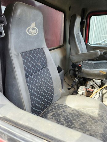 2007 MACK 700 Used Sitz LKW- / Anhängerkomponenten zum verkauf