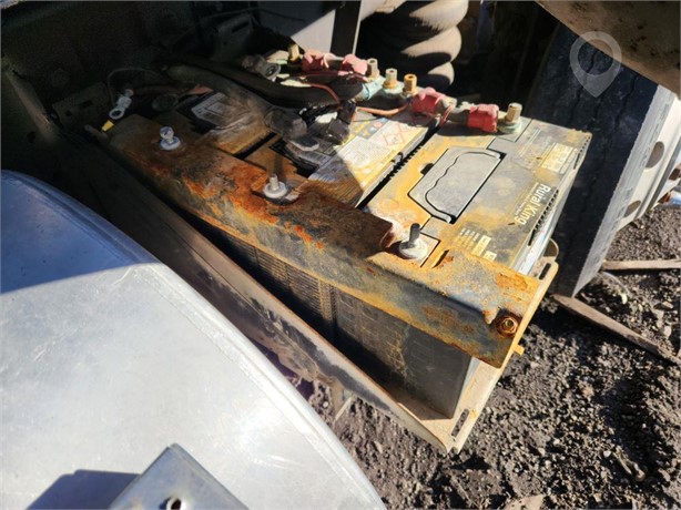 2000 STERLING L9522 Used Battery Box Truck / Trailer Components for sale