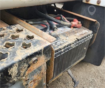 2004 CHEVROLET C6500 Used Battery Box Truck / Trailer Components for sale