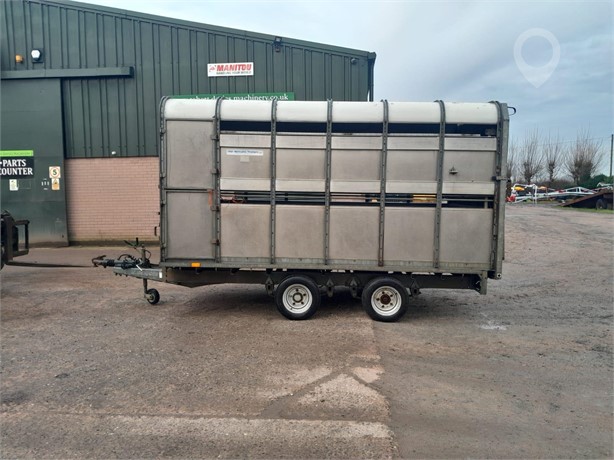 2004 IFOR WILLIAMS LM126G Used Livestock Trailers for sale