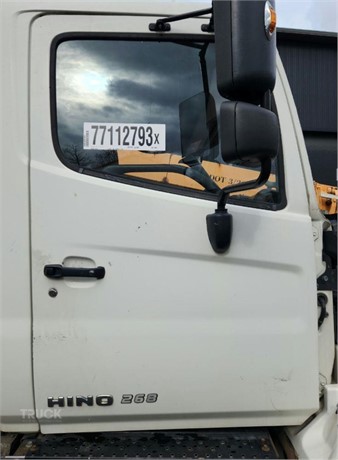 2015 HINO 268 Used Tür LKW- / Anhängerkomponenten zum verkauf