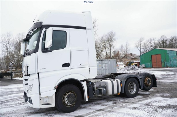 2017 MERCEDES-BENZ ACTROS 2553 Used Tractor with Sleeper for sale