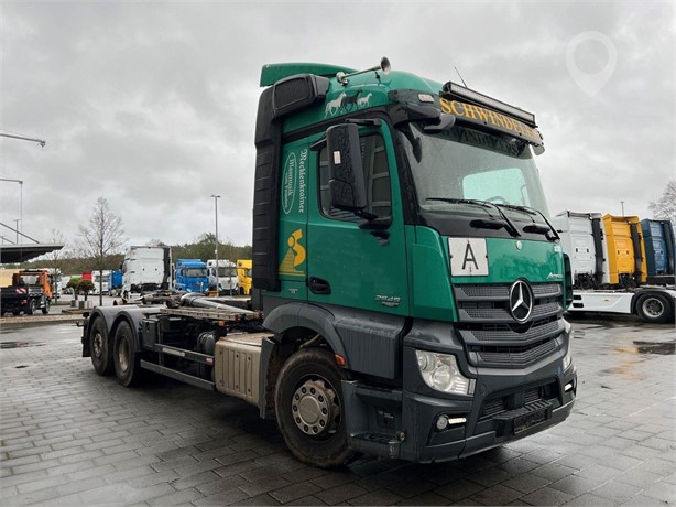 2012 MERCEDES-BENZ ACTROS 2545 Used Skip Loaders for sale