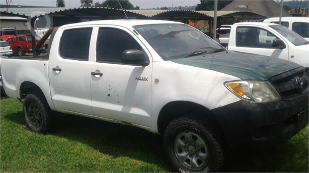 2009 TOYOTA HILUX D4D Used Pickup Trucks for sale