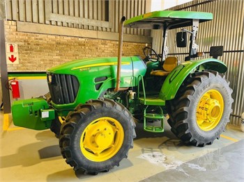 2019 JOHN DEERE 5082E Used 40 HP to 99 HP Tractors for sale