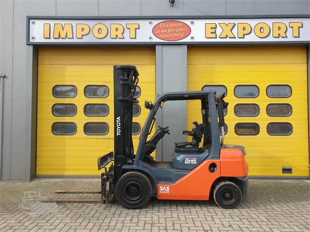 2011 TOYOTA 8FDF25 Used Cushion Tyre Forklifts for sale