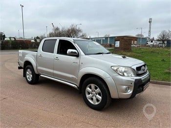 2011 TOYOTA HILUX Used Box Refrigerated Vans for sale