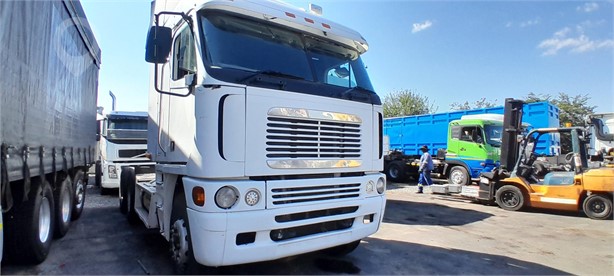 2006 FREIGHTLINER ARGOSY Used Tractor with Sleeper for sale