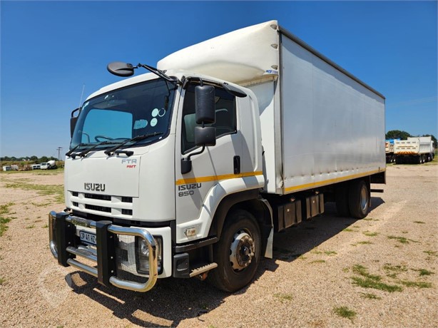 2020 ISUZU FTR Used Box Trucks for sale