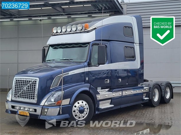 2007 VOLVO VNL64T780 Used Tractor with Sleeper for sale