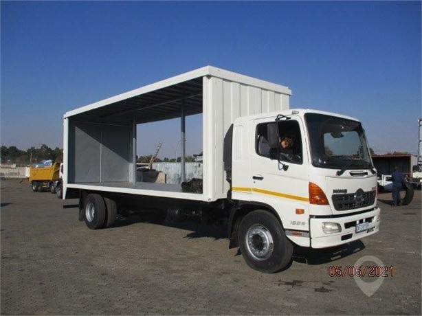 2010 HINO 500 1626 Used Curtain Side Trucks for sale