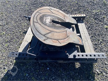TRUCK 5TH WHEEL PLATE Used Fifth Wheel Truck / Trailer Components upcoming auctions