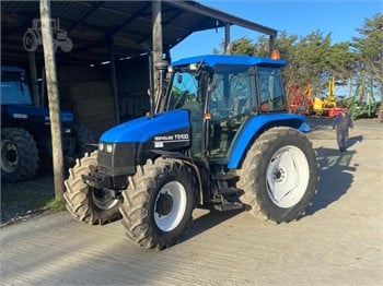 2004 NEW HOLLAND TS100 Used 100 HP to 174 HP Tractors for sale