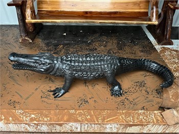 METAL CROCODILE STATUE Used Other upcoming auctions