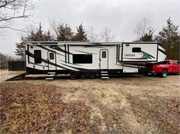 Fifth Wheel Toy Haulers For