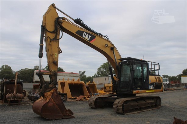 2011 CATERPILLAR 320D Used Tracked Excavators for sale