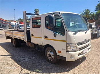 2017 HINO 300 915 Used Dropside Flatbed Trucks for sale