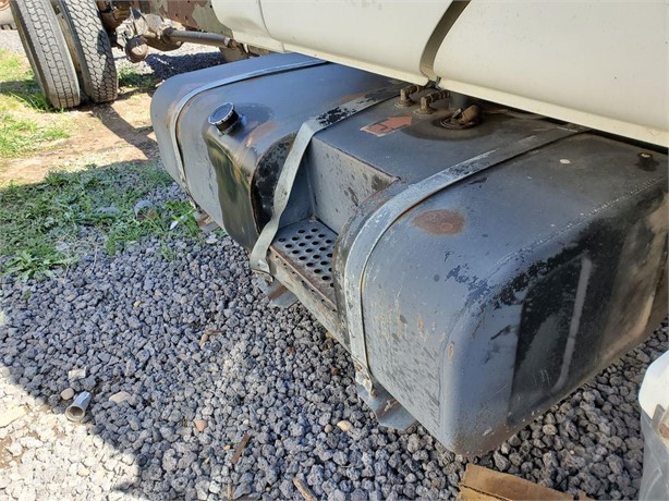 1994 MACK CS200P Used Fuel Pump Truck / Trailer Components for sale