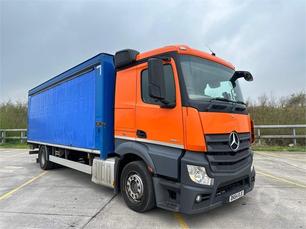 2014 MERCEDES-BENZ 1824 Used Curtain Side Trucks for sale