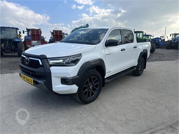 2023 TOYOTA HILUX INVINCIBLE Used Pickup Trucks for sale